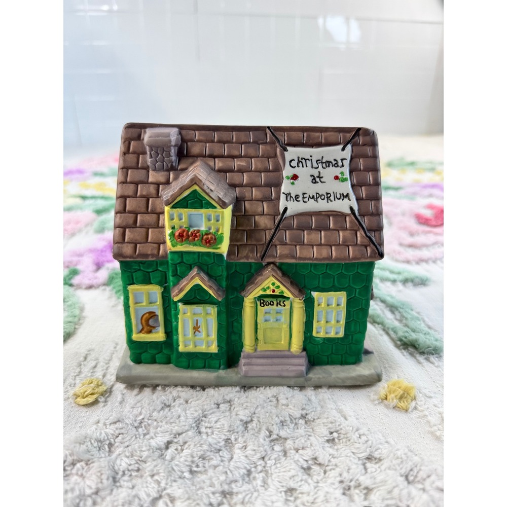 Vintage Suzys Zoo The Village Emporium Christmas House Figurine Suzy Spafford